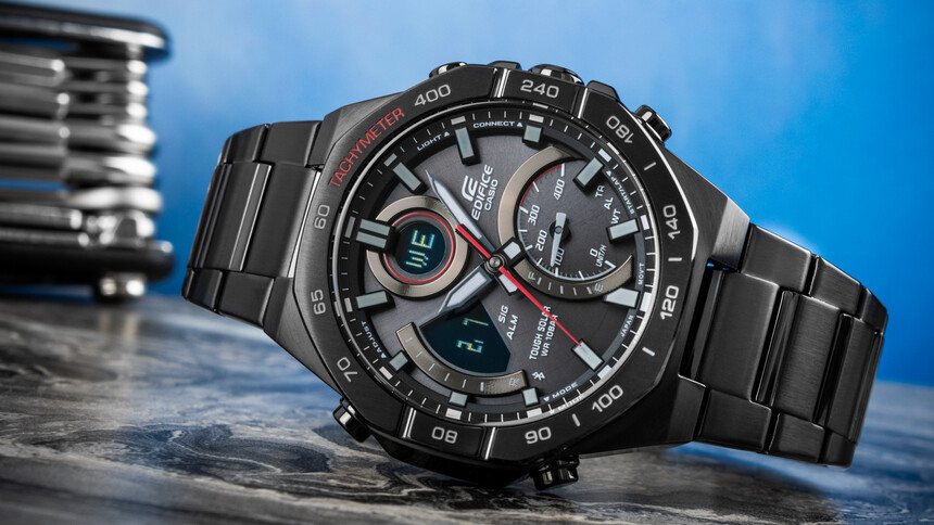 ECB-950 în variantă neagră.