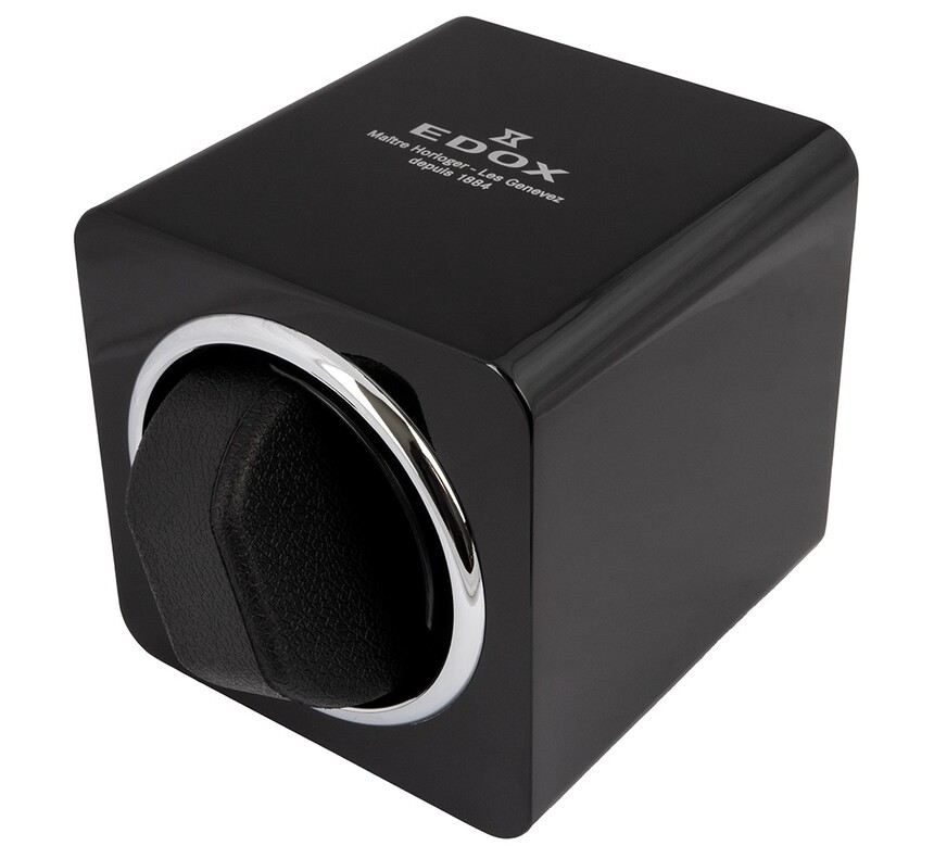 Pachetul include și un întoarcător pentru ceasuri Edox.