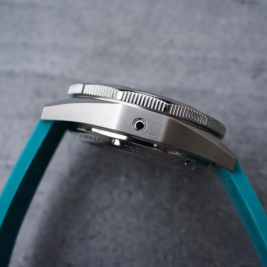 Sursa: https://monochrome-watches.com