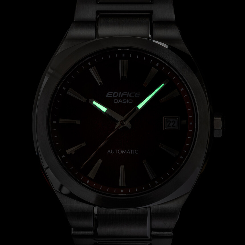 Luminiscența modelului Casio EFK-200.