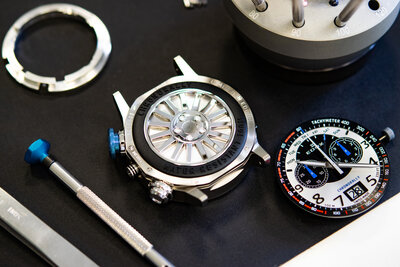 Edox Chronorally Chronograph 38001-tinnbu-bn BMW Limited Edition 2000buc (+ curea de rezervă)