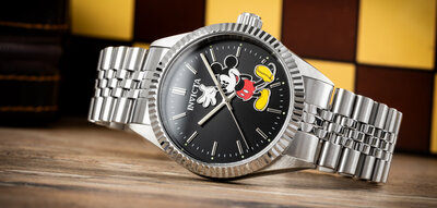 Invicta Disney Quartz 43mm 43870 Mickey Mouse Limited Edition