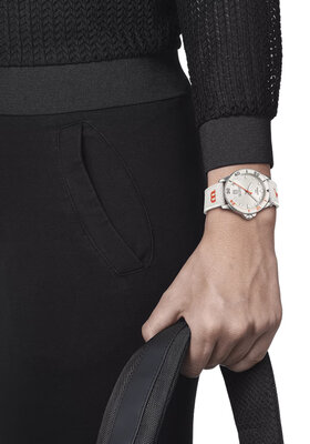 Tissot Seastar 1000 Wilson WNBA Quartz T120.410.17.011.00 (+ curea de schimb)