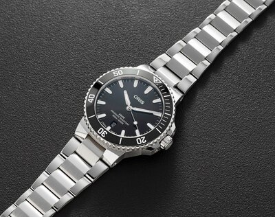 Oris Aquis Date Automatic 01 733 7787 4154-07 8 22 04PEB