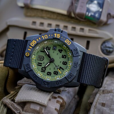Luminox Navy SEAL XS.3517.NSF.SET Foundation (+ curea de schimb)
