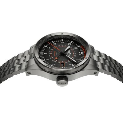 Fortis Flieger F-43 Triple-GMT Automatic COSC Chronometer F4260000