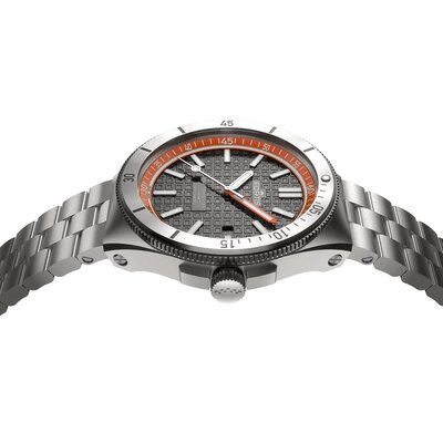 Fortis Marinemaster M-44 Automatic COSC Chronometer F8120014