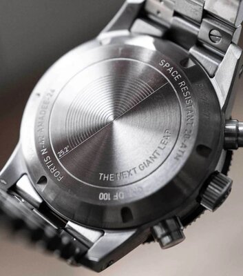 Fortis Novonaut N-42 Automatic Chronograph Amadee-24 F2040016 Limited Edition 100pcs (+ curea de rezervă)