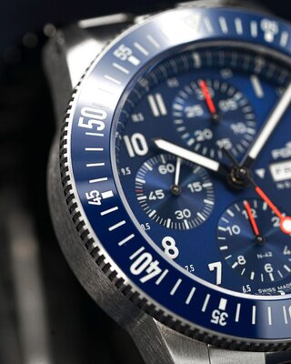 Fortis Novonaut N-42 Automatic Chronograph F2040012