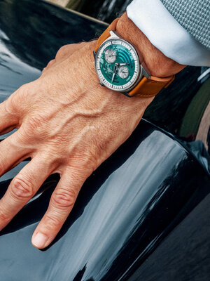 Robot Aerodynamic Titanium Green Mechanical 2101ST07