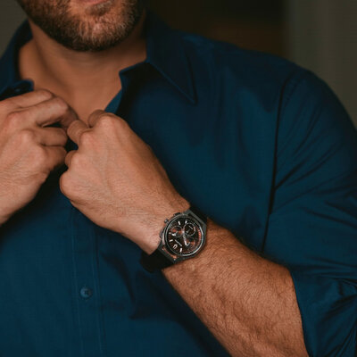 Bulova Curv Quartz 96K117 (+ curea de rezervă)