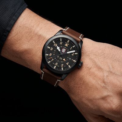 Luminox Air Pilot P-38 Lightning XA.9526