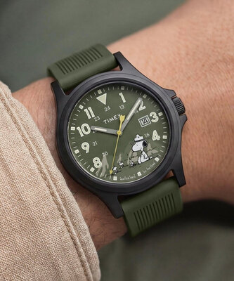 Timex Expedition x Peanuts TW2Y84600