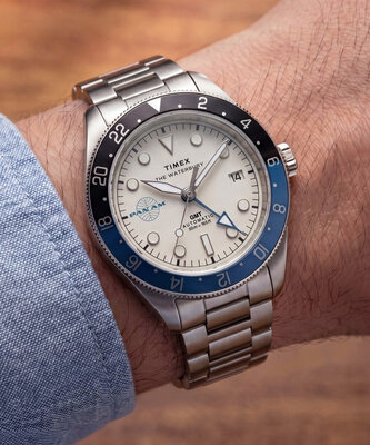 Timex Waterbury x Pan Am TW2Y94300QY
