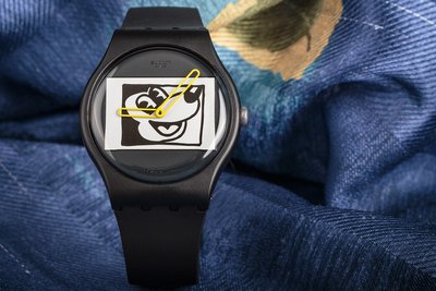 Swatch Mickey Blanc Sur Noir SUOZ337 Mickey Mouse x Keith Haring