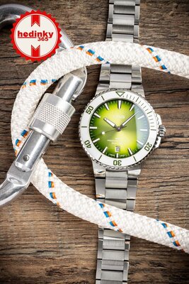 Oris Aquis Date Taste of Summer Automatic 01 733 7787 4137-07 8 22 04PEB