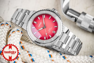 Oris Aquis Date Taste of Summer 2025 Automatic 01 733 7792 4158-07 8 19 05P